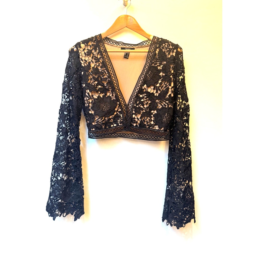 F 21 Lacey Crochet Embroidered Whimsey Goth Y2K Going Out‎ Women's Top Sz Medium